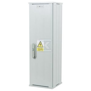 Obudowa termoutwardzalna lakierowana SSTN 26X84 – montaż aparatów, daszek skośny, cięgna metalowe IOBK-40310-01-011
