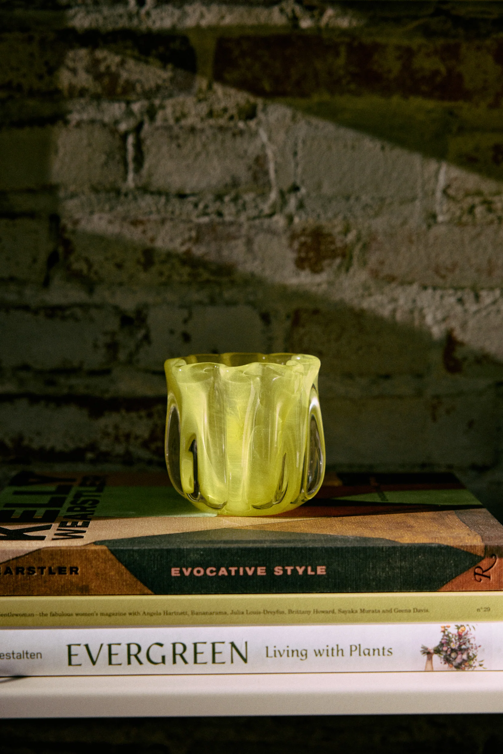 Świecznik szklany HKliving Coralla – żółty limonkowy, świecznik na tealight do salonu